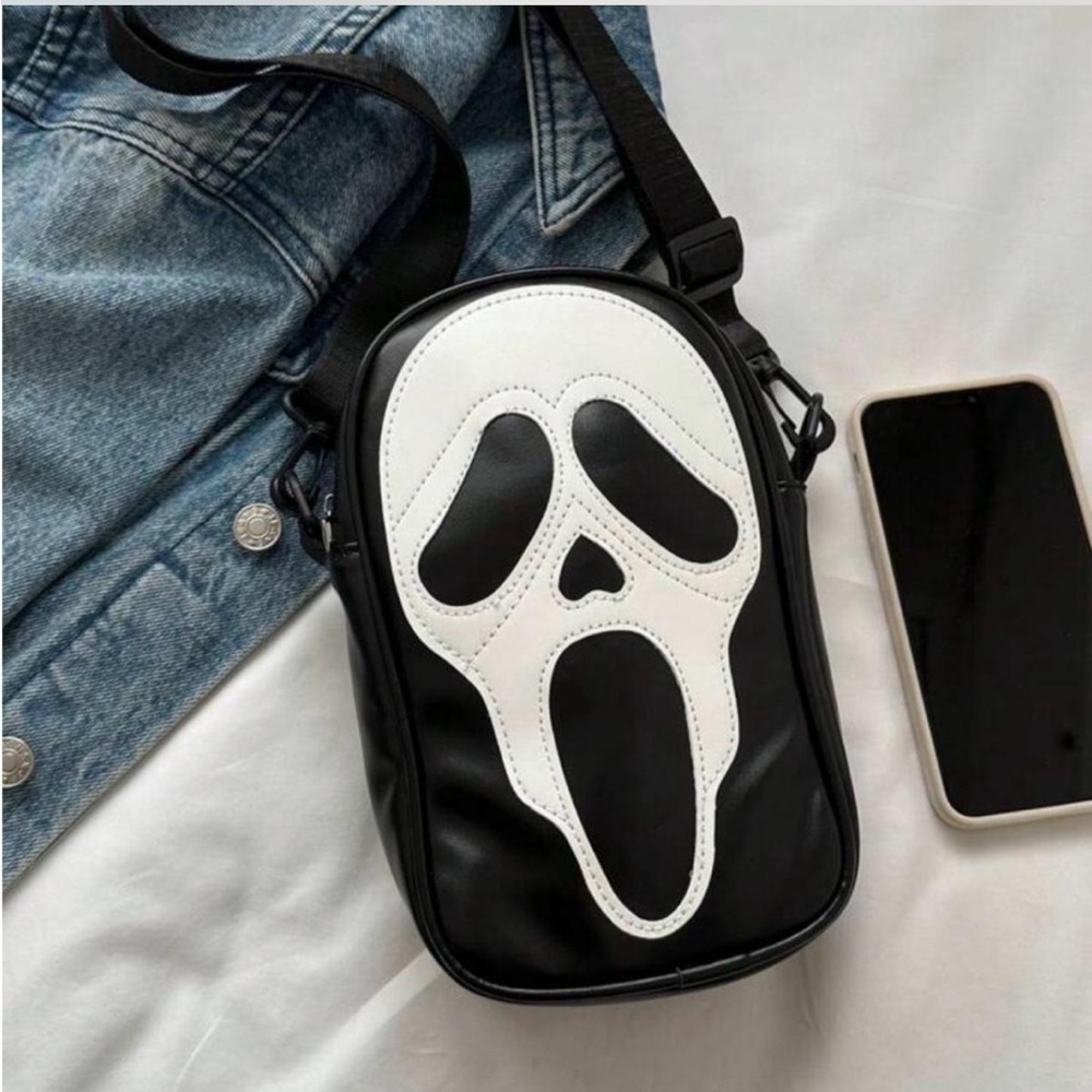 Black and White Scream Face Crossbody Bag